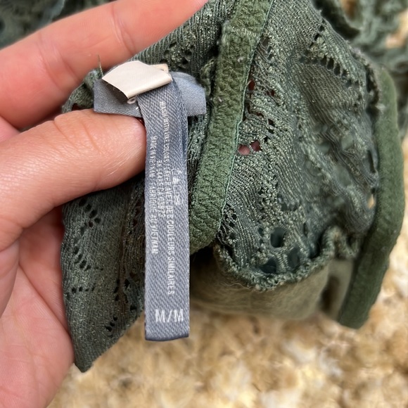 Aerie Laced Bralette, Green, Size Medium, No cups, V-Line Design, Comfy bra fit - Picture 6 of 8